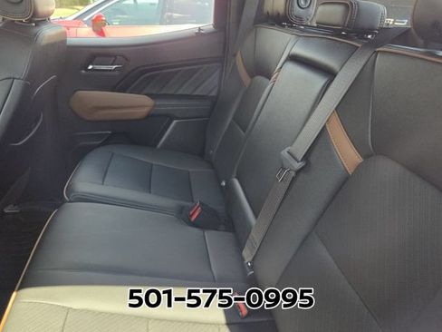 Used 2025 GMC Canyon AT4 w/ Nightfall Edition AWD/4WD image 10
