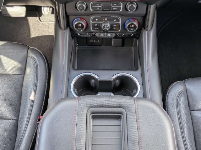 Used 2021 Chevrolet Tahoe RST w/ Luxury Package RWD image 18