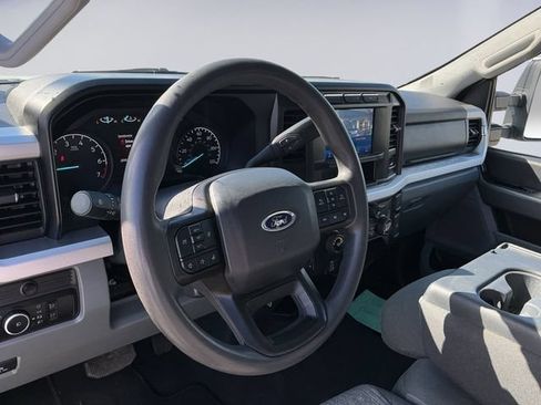 Used 2024 Ford F350 XLT AWD/4WD image 9