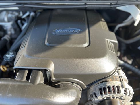 Used 2013 Chevrolet Tahoe LTZ image 43