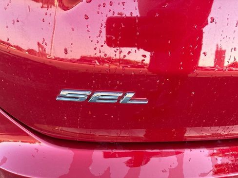 Used 2024 Ford Edge SEL w/ Convenience Package AWD/4WD image 8