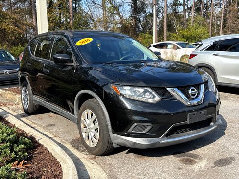 Used 2016 Nissan Rogue S image 6