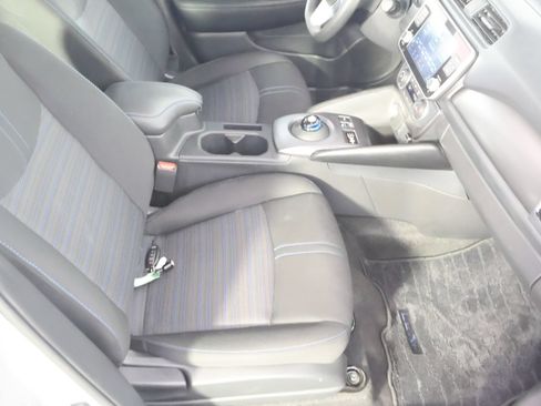 Used 2025 Nissan Leaf S FWD image 45