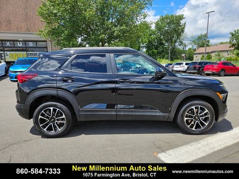 Used 2024 Chevrolet TrailBlazer LT image 6