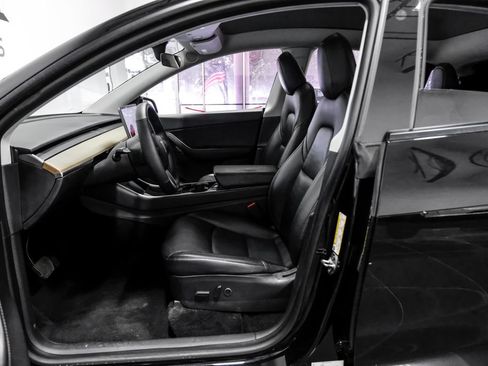 Used 2021 Tesla Model Y Long Range AWD/4WD image 4