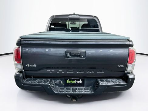 Used 2017 Toyota Tacoma Limited w/ Tow Package AWD/4WD image 7