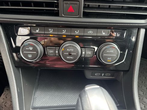 Used 2021 Volkswagen Jetta SE image 14