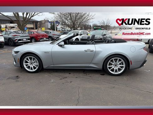 Used 2025 Ford Mustang GT Premium image 10