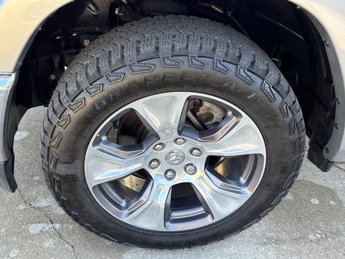 Used 2020 RAM 1500 Laramie image 13