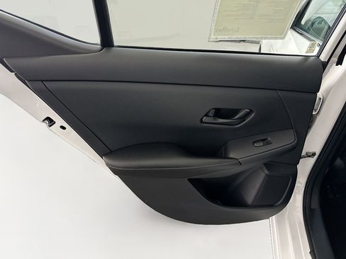 Used 2024 Nissan Sentra SV FWD image 26