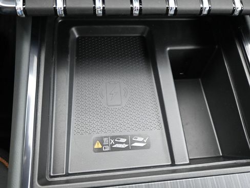 New 2025 GMC Acadia AT4 w/ LPO, Floor Liner Package image 21