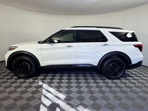 Used 2022 Ford Explorer ST AWD/4WD image 8