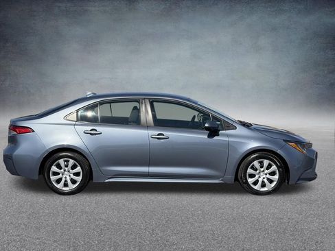 Used 2024 Toyota Corolla LE FWD image 2