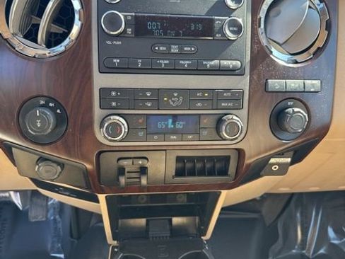 Used 2012 Ford F250 Lariat w/ Chrome Pkg image 28