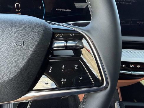 New 2026 Cadillac Optiq Luxury 2 image 27