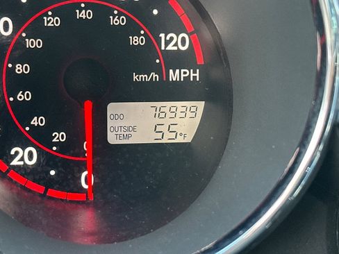 Used 2005 Toyota Matrix XR image 23