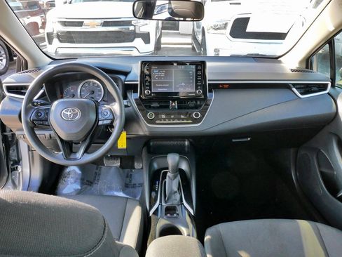 Used 2021 Toyota Corolla LE image 17
