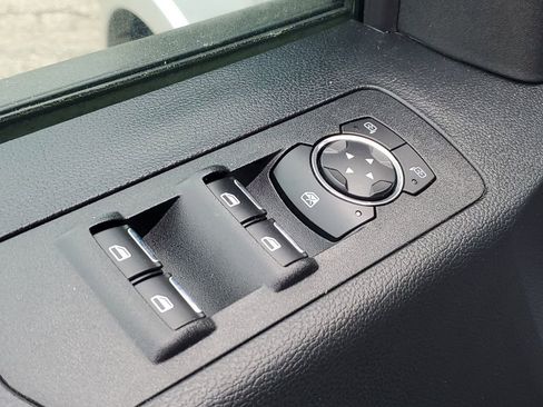 Used 2019 Ford F150 XLT w/ Equipment Group 302A Luxury AWD/4WD image 26