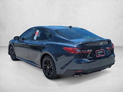 New 2026 Toyota Camry SE FWD image 7