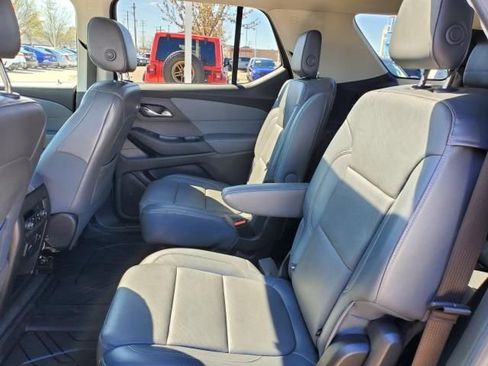 Used 2018 Chevrolet Traverse Premier AWD/4WD image 11