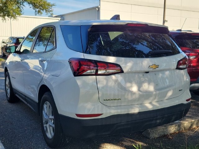 Used 2024 Chevrolet Equinox LS w/ LS Convenience Package AWD/4WD image 4