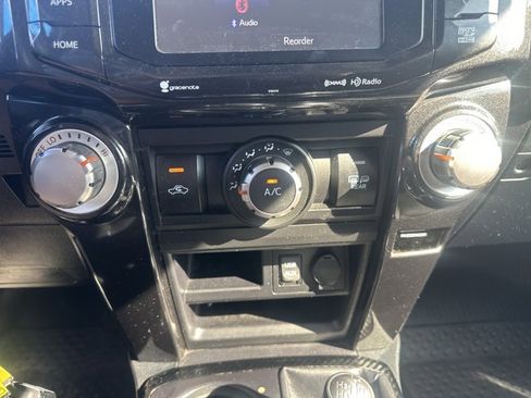 Used 2018 Toyota 4Runner TRD Off-Road Premium AWD/4WD image 23