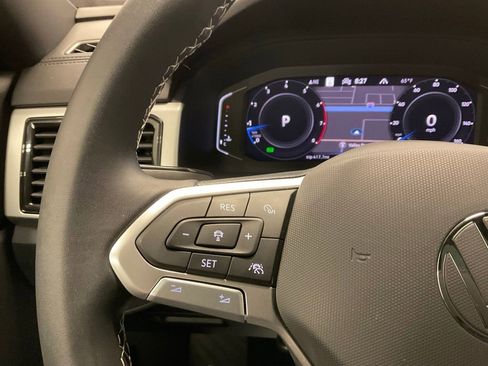 Used 2023 Volkswagen Atlas Cross Sport SEL AWD/4WD image 21