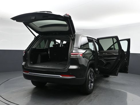 Used 2023 Jeep Grand Cherokee 4WD 4xe image 26
