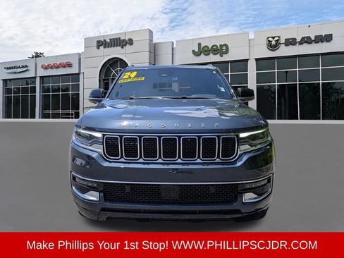 Used 2024 Jeep Wagoneer L 4WD image 8