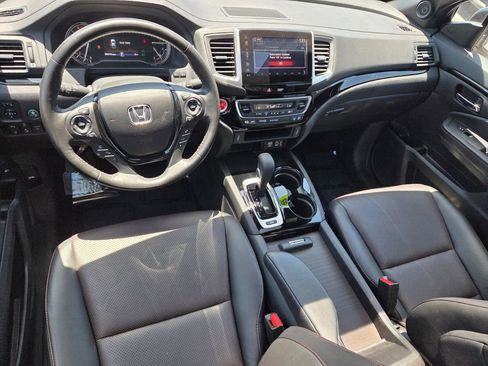Used 2018 Honda Ridgeline Black Edition image 10