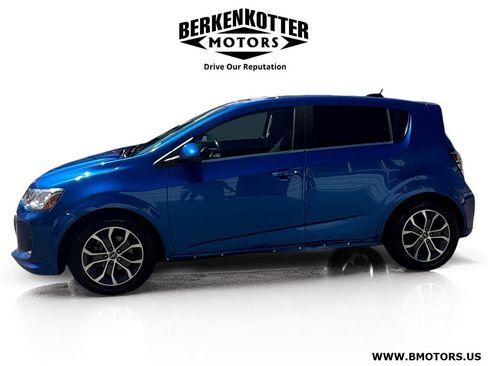 Used 2017 Chevrolet Sonic LT w/ Convenience Package FWD image 6
