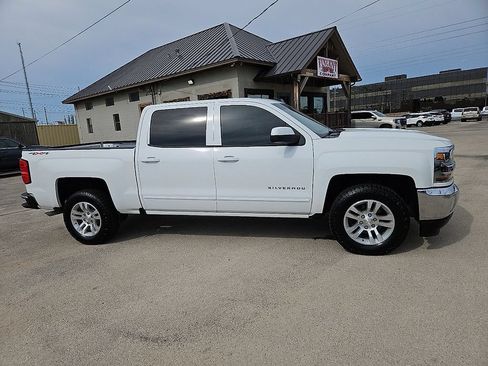 Used 2018 Chevrolet Silverado 1500 LT w/ All Star Edition AWD/4WD image 9
