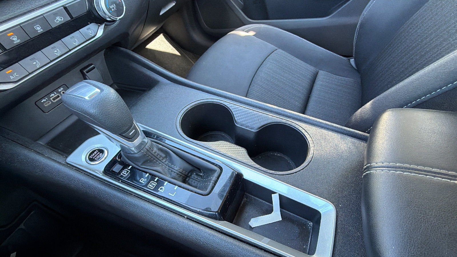 Used 2025 Nissan Altima 2.5 SV FWD image 31
