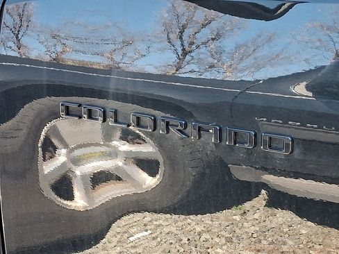 Used 2023 Chevrolet Colorado LT w/ LT Convenience Package II image 10