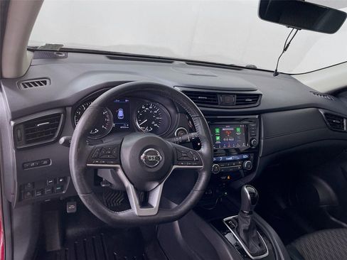 Used 2018 Nissan Rogue SV w/ Sun & Sound Touring Package AWD/4WD image 13