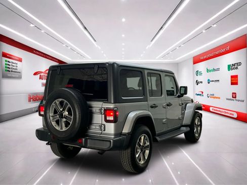 Used 2020 Jeep Wrangler Unlimited Sahara w/ Uconnect 4C Nav & Sound Group AWD/4WD image 7