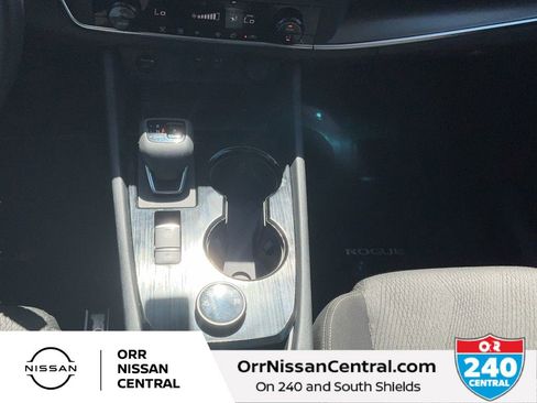 Used 2025 Nissan Rogue SV image 24
