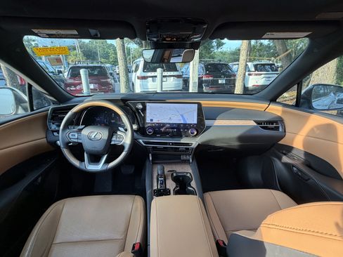 Used 2025 Lexus RX 350 Premium w/ Accessory Package AWD/4WD image 35