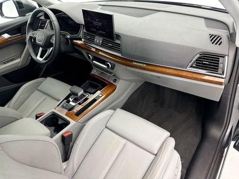 Certified 2024 Audi Q5 e Premium Plus w/ Premium Plus Package AWD/4WD image 15