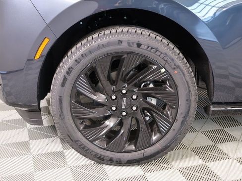 New 2025 Lincoln Navigator Reserve w/ Jet Appearance Package image 19