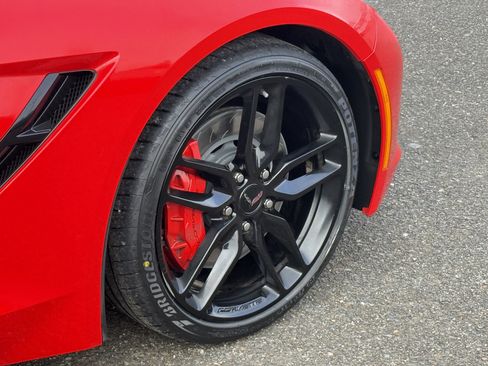 Used 2016 Chevrolet Corvette Stingray Convertible w/ Carbon Flash Badge Package image 24