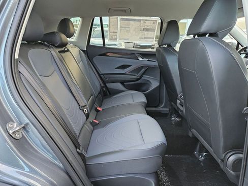 New 2026 Volkswagen Tiguan SE FWD image 19