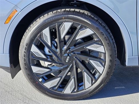 New 2026 Lincoln Nautilus Black Label w/ Jet Appearance Package image 10