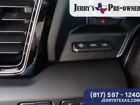 Used 2023 GMC Sierra 1500 AT4 w/ AT4 Premium Package AWD/4WD image 17