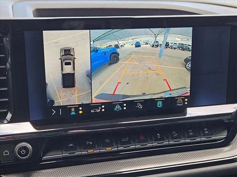 Used 2023 Chevrolet Silverado 1500 ZR2 w/ Technology Package image 14