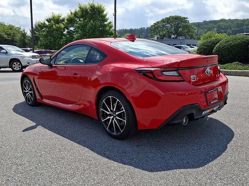 New 2026 Toyota GR86 RWD image 3