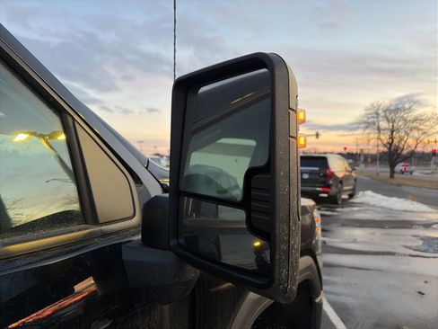 New 2025 GMC Sierra 2500 Pro w/ Convenience Package image 3