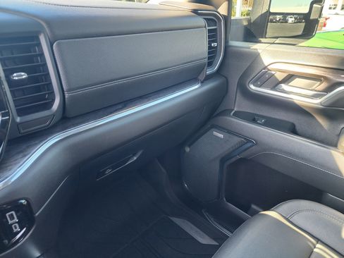 Used 2024 Chevrolet Silverado 2500 LTZ w/ LTZ Premium Package image 36