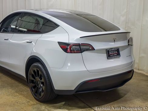 Used 2023 Tesla Model Y Long Range AWD/4WD image 5