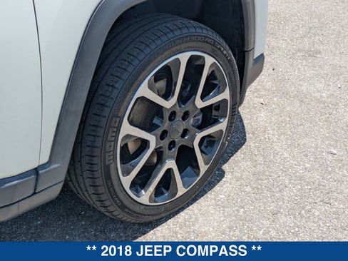 Used 2018 Jeep Compass Limited AWD/4WD image 12
